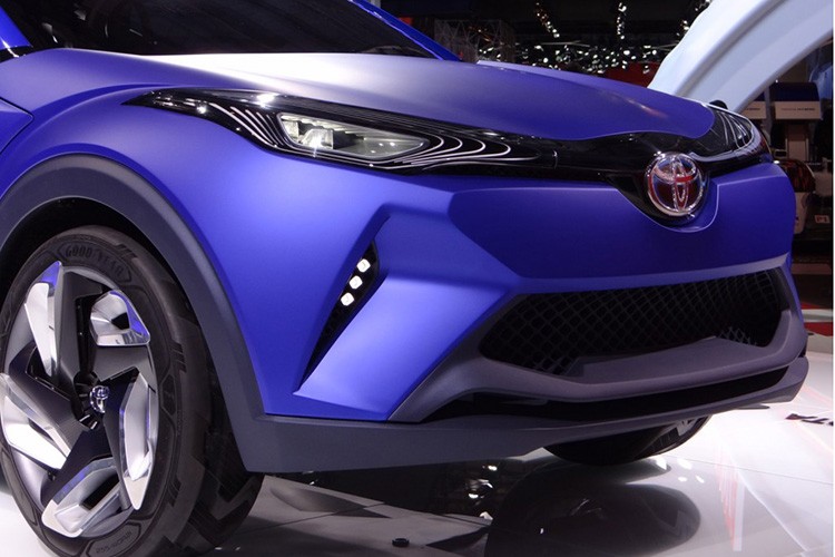 Toyota C-HR se la doi thu 